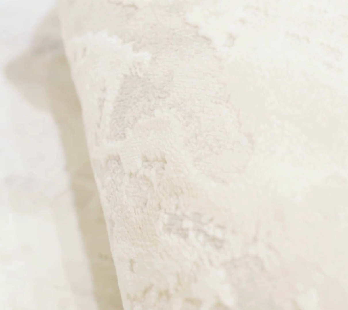 Beta 3901C Blanco Plateado | Alfombra